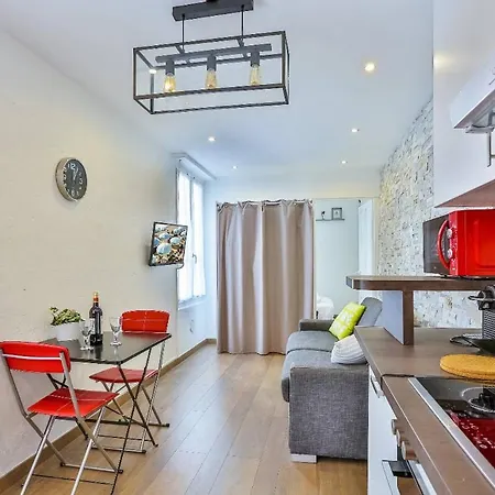 Apartment Le Refuge Avec Terrasse Et Jardin, En Plein Centre-ville, Gare 5 Minutes A Pieds *
