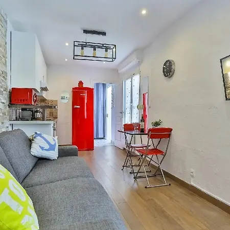Le Refuge Avec Terrasse Et Jardin, En Plein Centre-ville, Gare 5 Minutes A Pieds Apartman