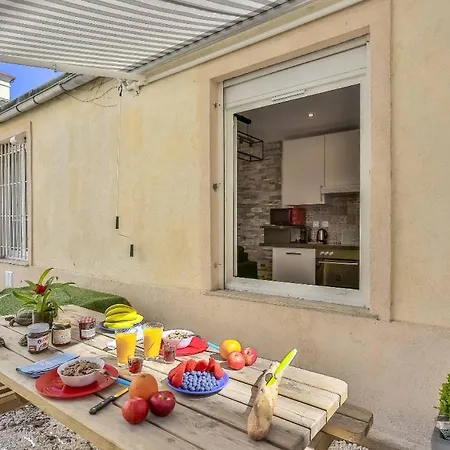 Le Refuge Avec Terrasse Et Jardin, En Plein Centre-ville, Gare 5 Minutes A Pieds Apartman *