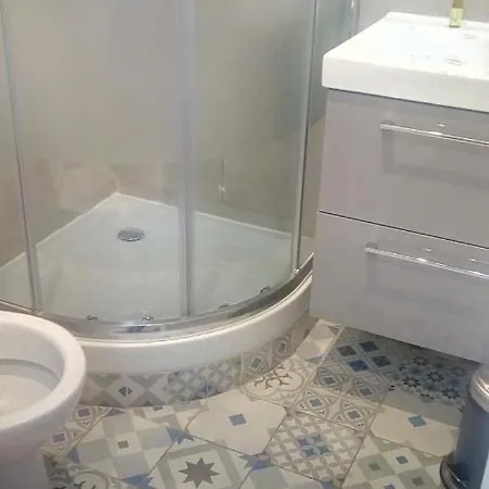 Apartmán Le Refuge Avec Terrasse Et Jardin, En Plein Centre-ville, Gare 5 Minutes A Pieds