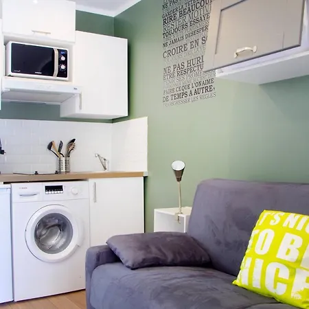 Le Refuge Avec Terrasse Et Jardin, En Plein Centre-ville, Gare 5 Minutes A Pieds Nice