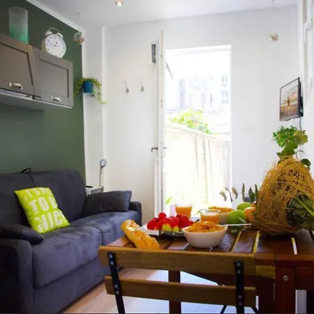 Le Refuge Avec Terrasse Et Jardin, En Plein Centre-ville, Gare 5 Minutes A Pieds Apartman